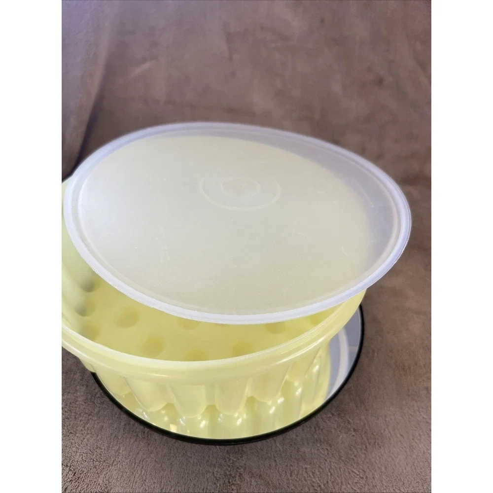 Vintage VALLEYBROOK FARMS Jello Mold Container 60s‎ With Lid 8